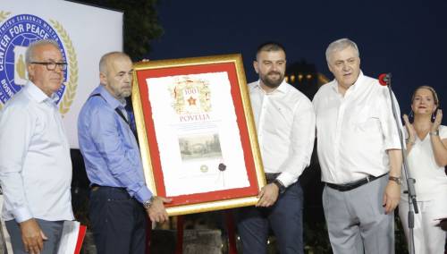 Veležu uručena 'Povelja' Centra za mir, priznanja i legendama kluba