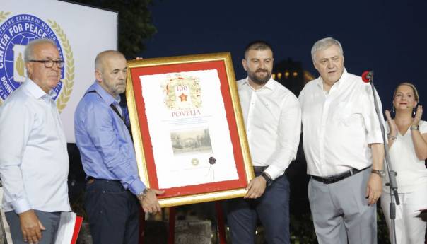 Veležu uručena 'Povelja' Centra za mir, priznanja i legendama kluba