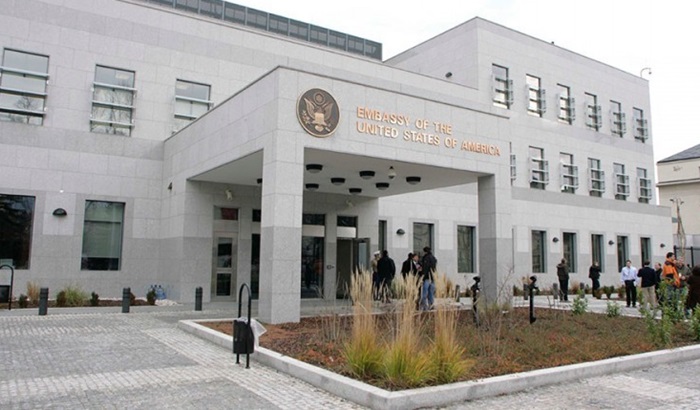 Ambasada SAD: Veličanje ratnih zločinaca neprihvatljivo 