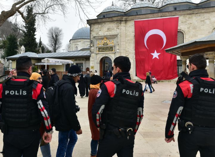 Velika akcija policije u Istanbulu: Uhapšena 272 dilera