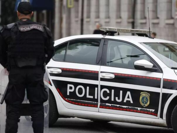 Velika akcija u Sarajevu: Policija zaplijenila kokain, marihuanu, oružje i novac!