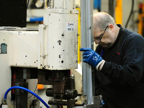 Velika Britanija bi mogla izgubiti 250.000 radnih mjesta do 2027.