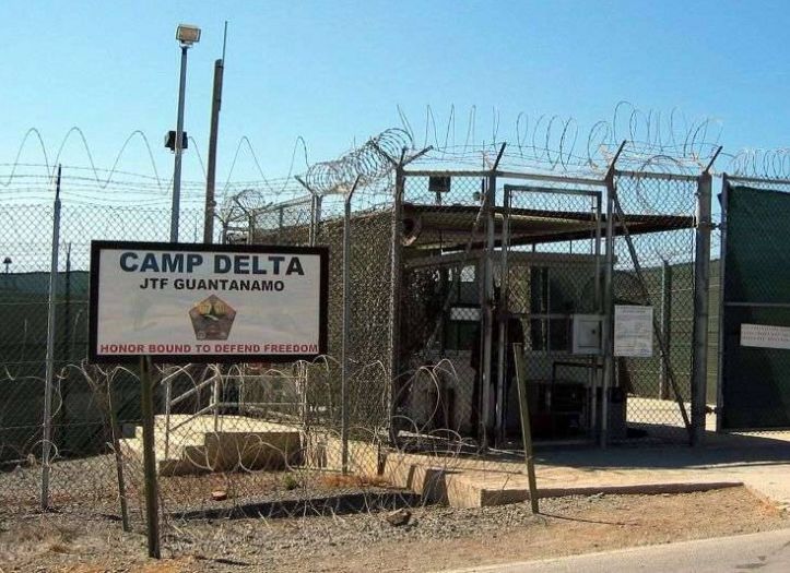 Velika Britanija isplatila veliku odštetu zatvoreniku u Guantanamu zbog mučenja