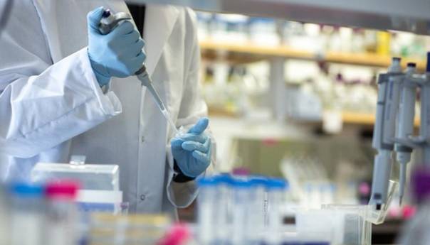 Velika Britanija je kupila 3,5 miliona testova na koronavirus