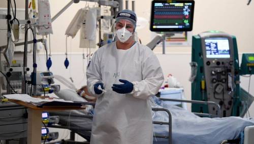 Velika Britanija: Od početka pandemije više od 150.000 umrlih od korone