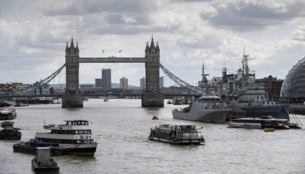 Velika Britanija se u novembru zadužila 31,6 milijardi funti