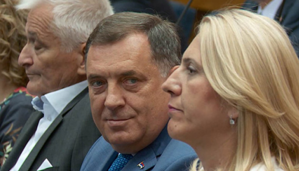 Velika Britanija uvela sankcije Dodiku i Cvijanović