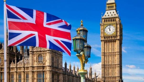 Velika Britanija uvest će zabranu izvoza i pružanje usluga Rusiji