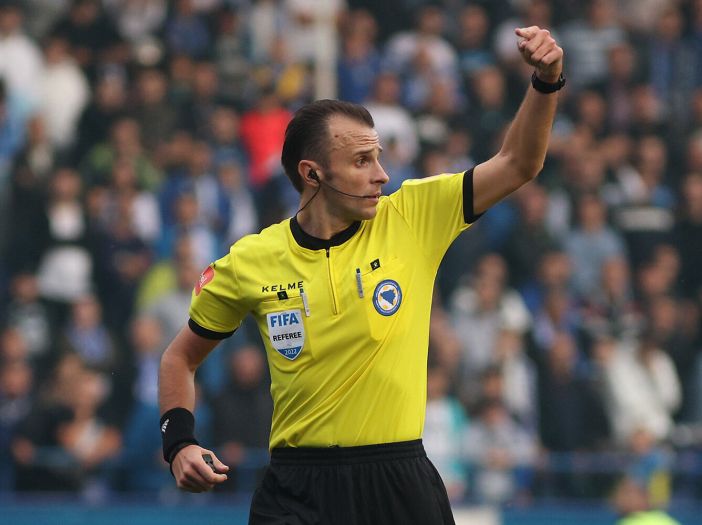 Velika čast za bh. fudbal: Peljto večeras sudi slavnoj Barceloni