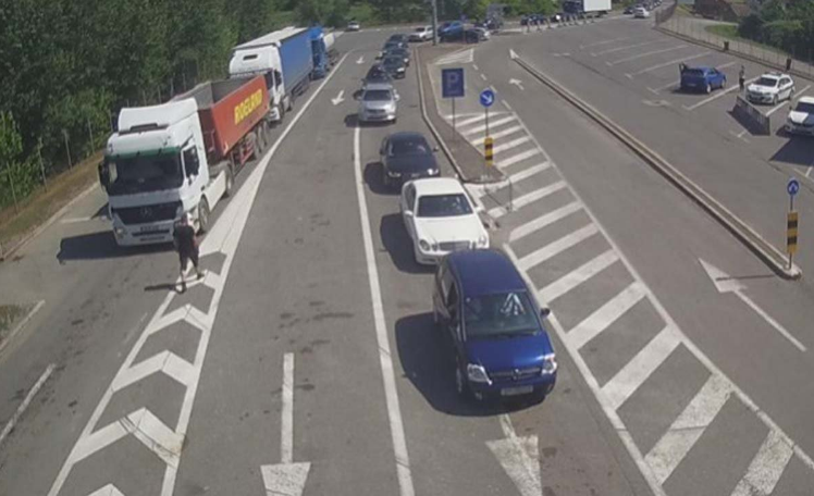 Velika gužva na izlazu iz BiH
