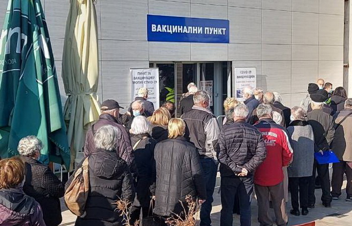 Velika gužva u Banjoj Luci na punktovima za vakcinaciju