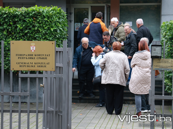Duplo veća izlaznost na izborima u Srbiji: Do 9 sati glasalo čak 12 odsto birača