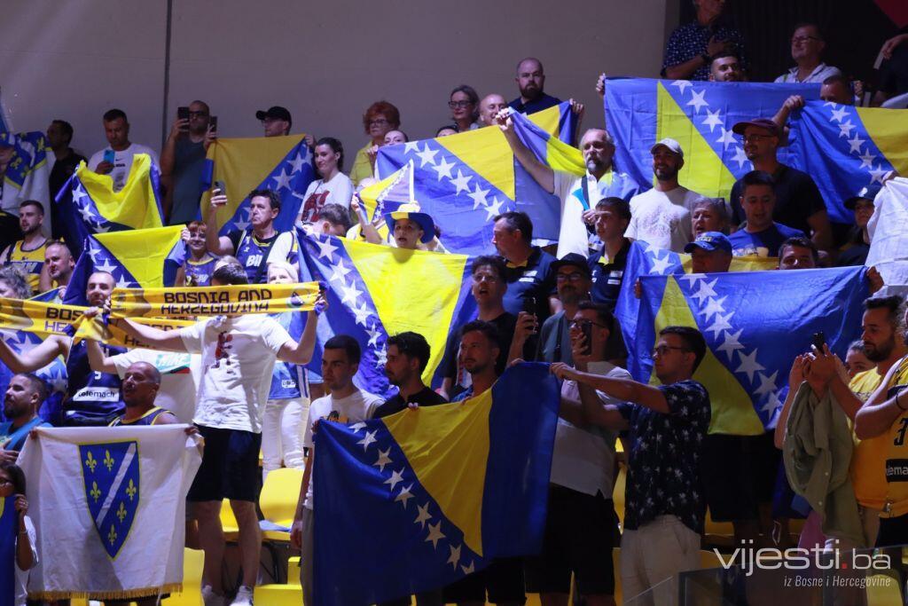 Velika podrška Zmajevima: Bh. navijači ispunili dvoranu u Limassolu