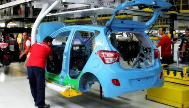 Velike automobilske fabrike u Turskoj otvaraju se do 11. maja