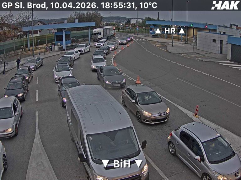 Velike gužve na granicama: Višesatna čekanja na ulazu u BiH