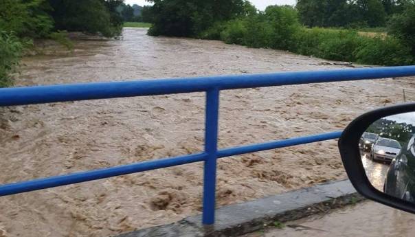 Velike poplave na području TK, prijavljeno i pokretanje dva klizišta