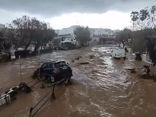 Velike poplave pogodile grčke otoke Mikonos i Paros
