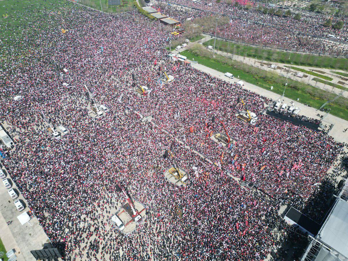 Veliki antivladin protest u Istanbulu, na ulicama stotine hiljada ljudi
