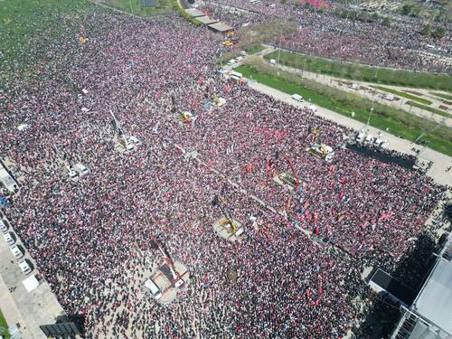 Veliki antivladin protest u Istanbulu, na ulicama stotine hiljada ljudi
