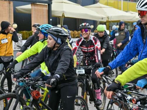 Veliki broj biciklista na 14. kišnoj 'Giro di Sarajevo' utrci