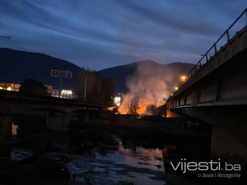Veliki požar na Ilidži: Gori između brze ceste i pruge