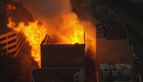 Veliki požar u centru Sydneya, ruše se zgrade