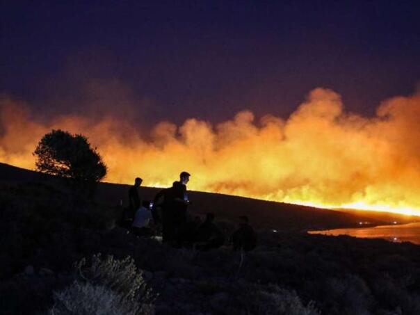 Veliki požar u industrijskoj zoni u Novom Pazaru