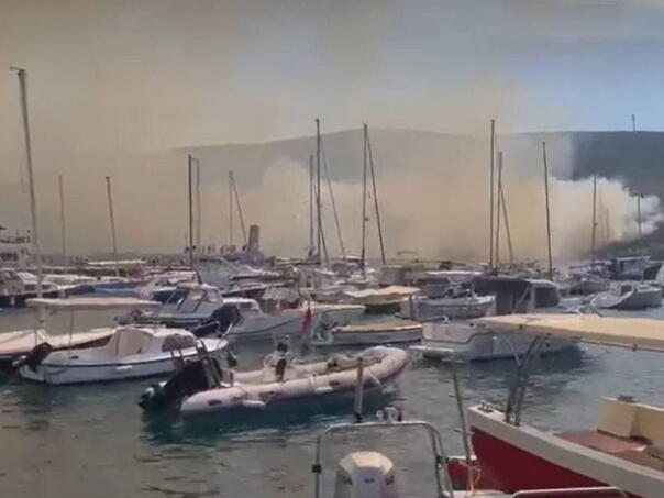 Veliki požar u Njivicama kod Herceg Novog