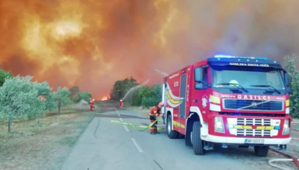 Veliki požar u Sloveniji, evakuiraju sela
