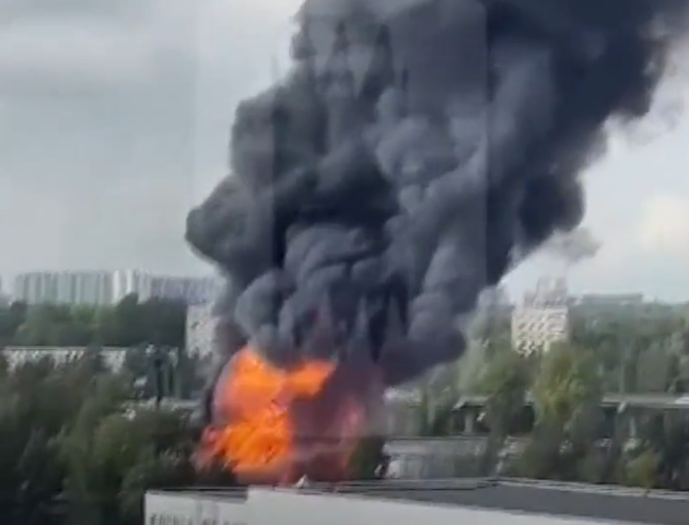 Veliki požar u St. Petersburgu: Gori skladište nafte