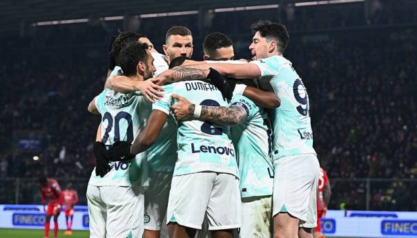 Veliki preokret: Džeko servirao dva gola Martinezu