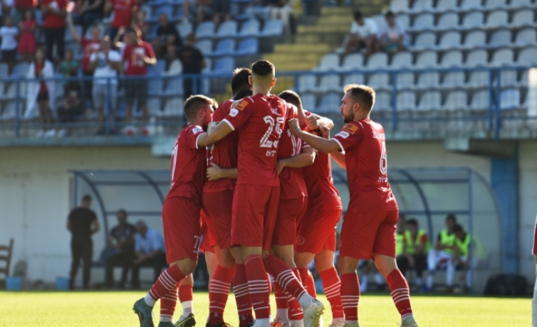 Veliki problemi za Velež: Osam fudbalera otrovalo se hranom, hoće li se igrati derbi?