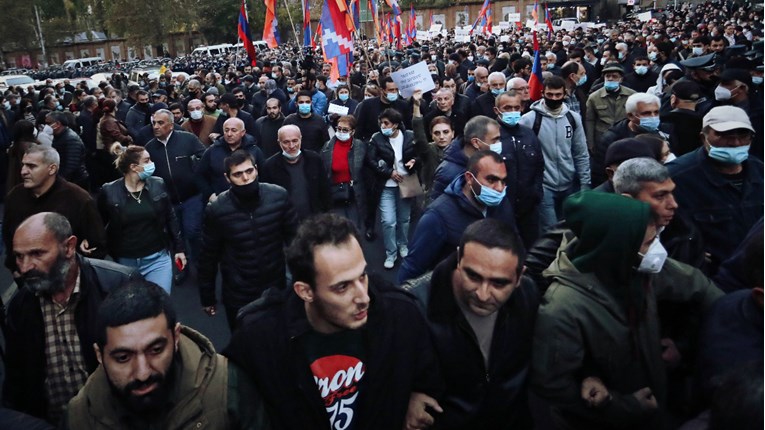 Veliki protest u Armeniji, traži se premijerova ostavka