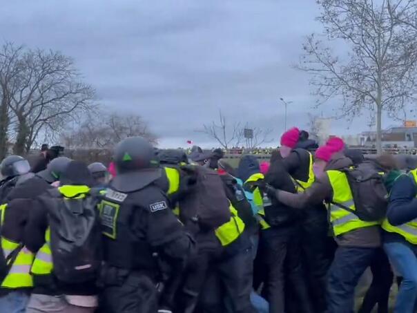 Veliki protest u Njemačkoj protiv održavanja kongresa AfD-a, izbili sukobi