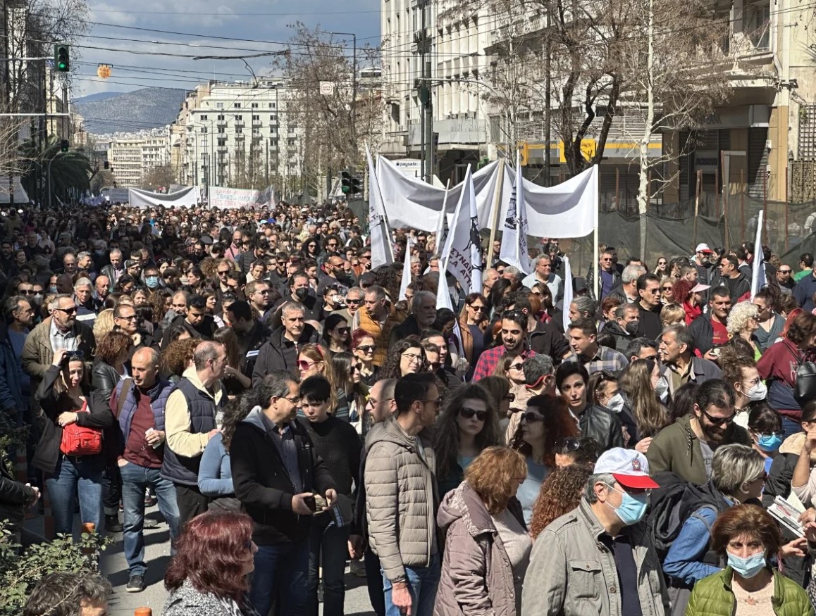Veliki protesti širom Grčke: Traži se odgovornost za željezničku nesreću