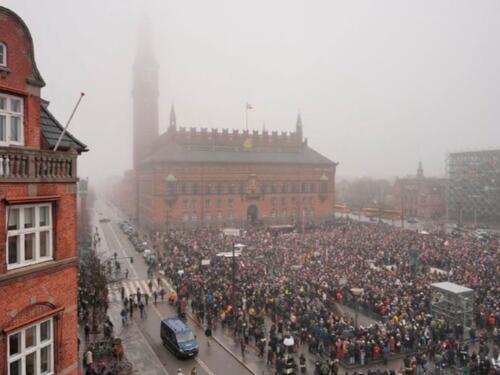 Masovni protesti u Danskoj: "Grenland nije na prodaju"