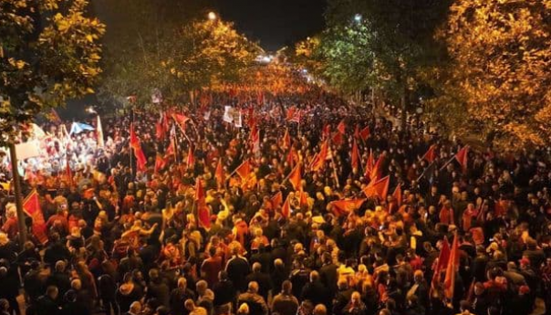 Veliki protesti u Podgorici: Budi se Crna Goro