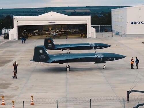 Veliki uspjeh turske avijacije: Borbeni bespilotni avioni izveli formacijski let