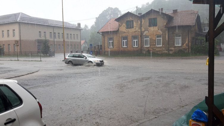 Veliko nevrijeme pogodilo dijelove BiH, najteže u Tuzlanskom kantonu