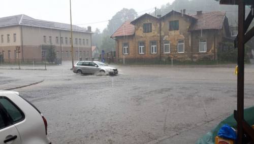 Veliko nevrijeme pogodilo dijelove BiH, najteže u Tuzlanskom kantonu