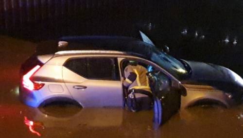 Veliko nevrijeme u Sarajevu, automobili zaglavljeni