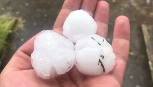 Veliko nevrijeme u Sloveniji, padao grad veličine oraha