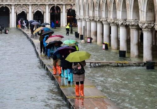 Venecija tone, ali postoji radikalan plan za spas: Koliko je rizičan?
