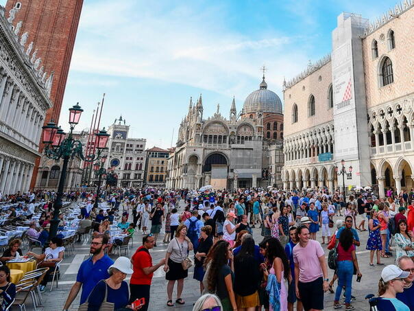 Venecija zabranjuje razglas sa zvučnicima i turističke grupe koje premašuju 25 osoba