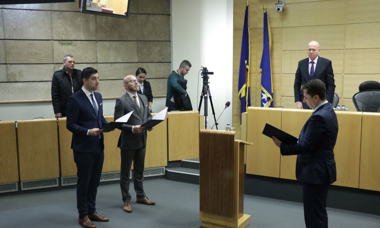 Verifikovani poslanički mandati Adisu Arapoviću i Mariju Mikuliću