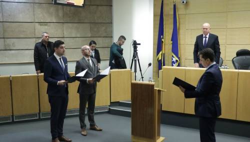 Verifikovani poslanički mandati Adisu Arapoviću i Mariju Mikuliću