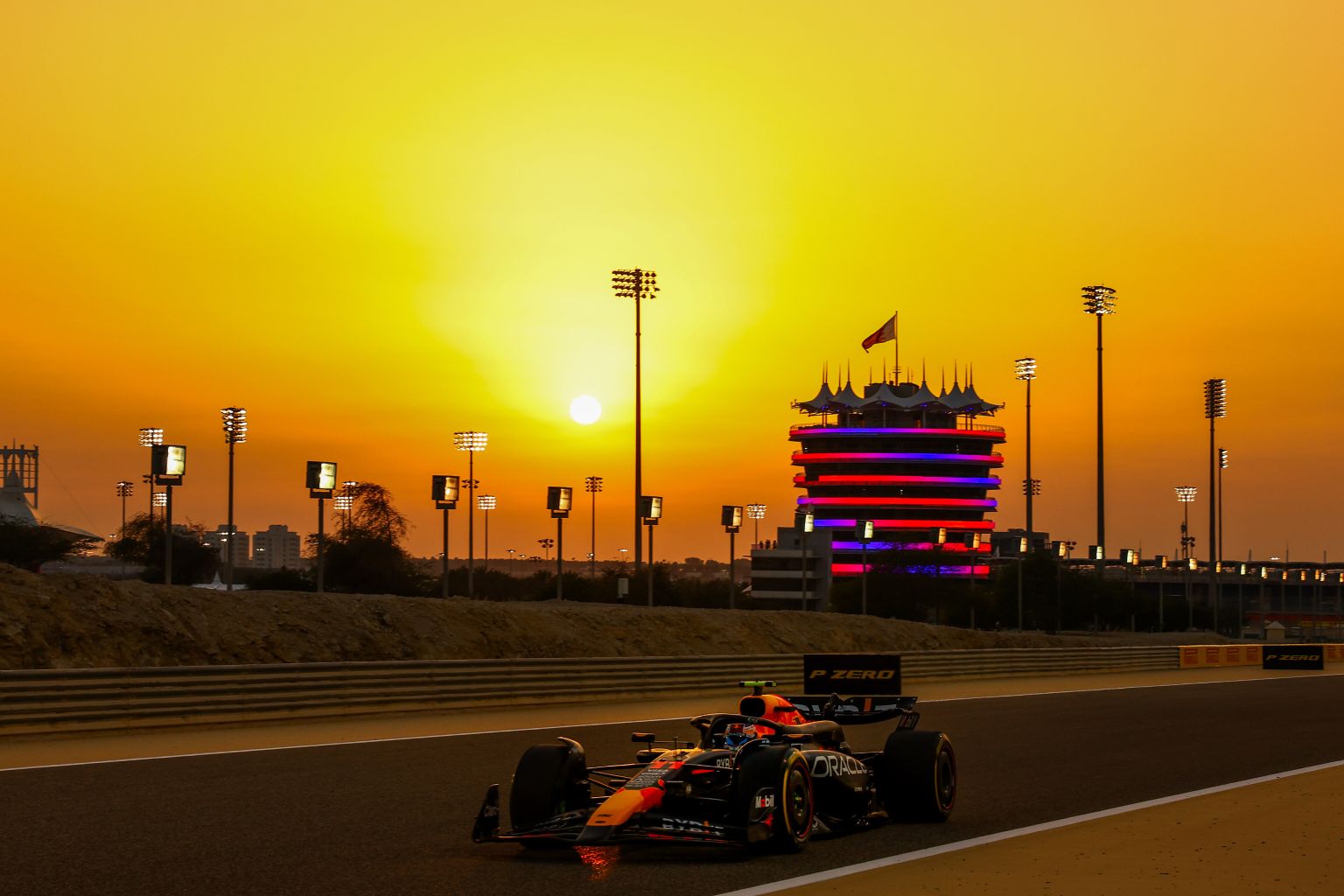 Verstappen i Perez testirali novi bolid u Bahreinu, Red Bull Racing spreman za nove titule