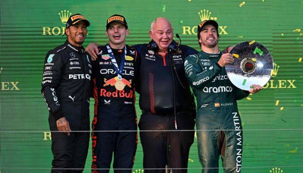 Verstappen slavio poslije neviđene drame na kraju