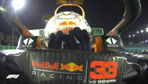 Verstappen u zadnjem krugu postao svjetski prvak!