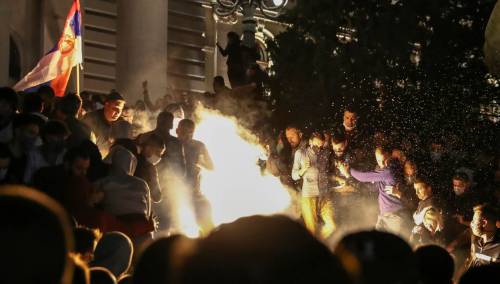 Vesić: Organizatori i učesnici protesta će nadoknaditi pričinjenu štetu